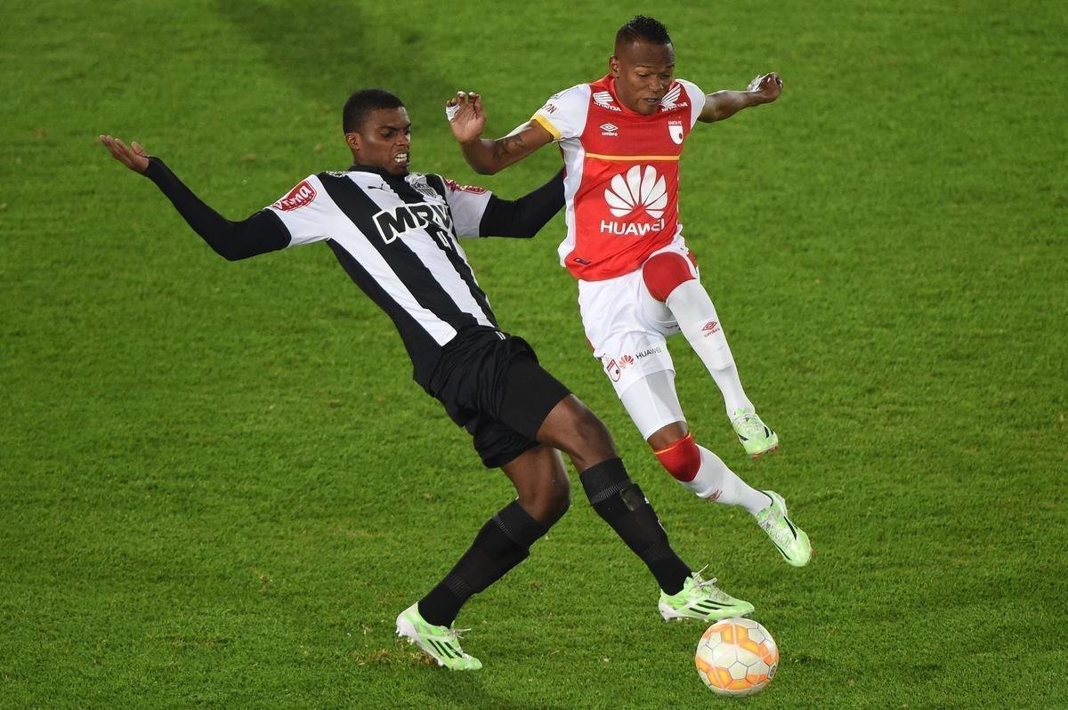 No ano seguinte, o Atltico foi enfrentar o Santa Fe, mais uma vez, pela Copa Libertadores. Depois de duas derrotas seguidas nas duas primeiras rodadas, o Galo precisava da vitria para seguir sonhando com a classificao. Com gol de Lucas Pratto, no segundo tempo, o alvinegro conquistou seu nico triunfo no El Campn: 1 a 0.