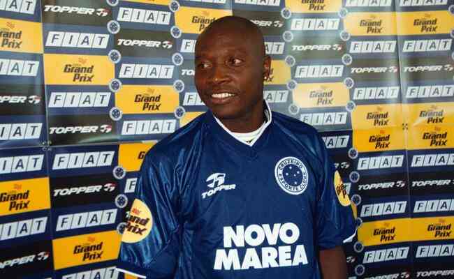Freddy Rincn passou pelo Cruzeiro em 2001