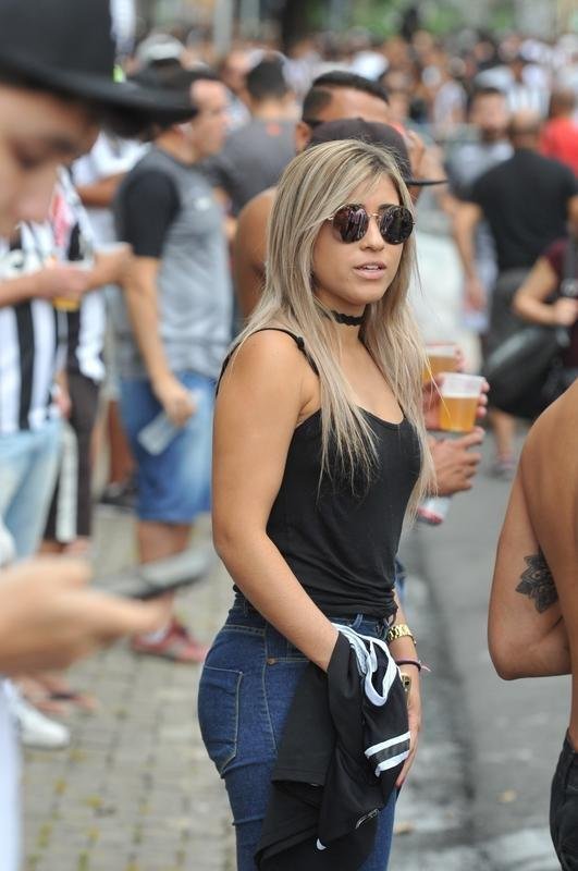 Imagens da torcida do Atltico no clssico contra o Cruzeiro, no Independncia, pelo Campeonato Brasileiro