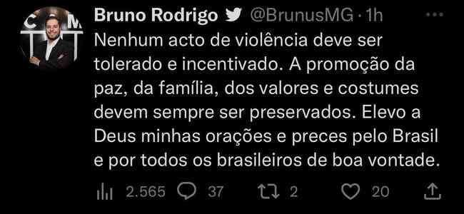 Depois da primeira mensagem, Bruno Rodrigo Schwartz escreveu que 'nenhum ato de violncia deve ser tolerado e incentivado'