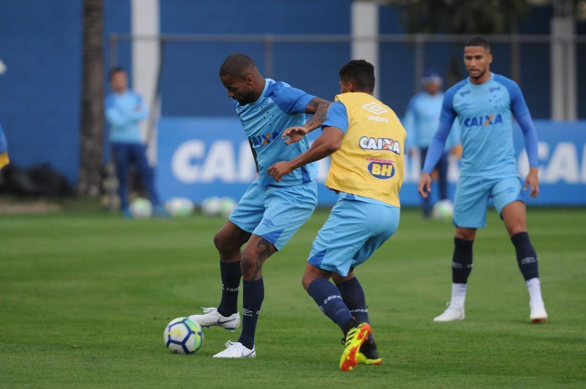 Toca da Raposa II teve sexta-feira descontrada por conta da volta de Ded  Seleo