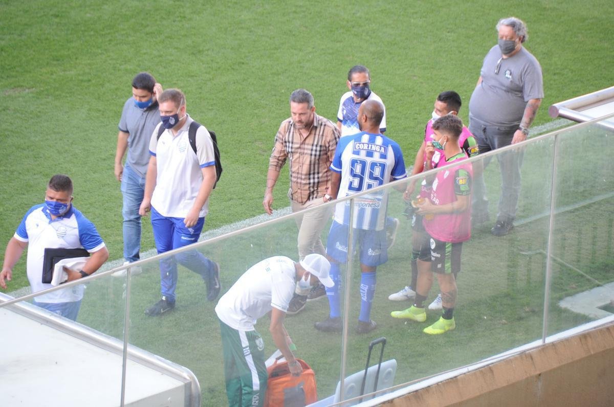 Fotos do jogo entre Amrica e CSA-AL, no Independncia, em Belo Horizonte, pela Srie B do Campeonato Brasileiro