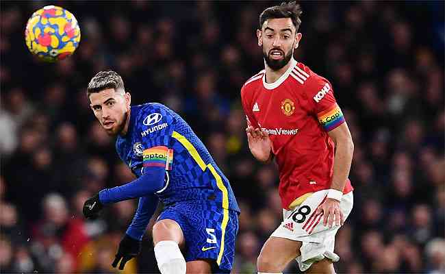 Jorginho marca, e Chelsea busca empate com o Manchester United no