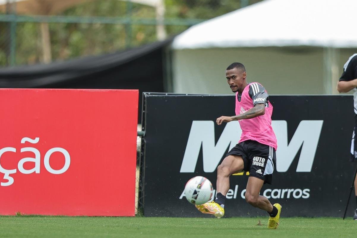 Atltico teve um dia de folga aps o empate com o Cruzeiro no clssico. Elenco de Coudet retomou atividades na Cidade do Galo na tarde desta quarta-feira (15/2).