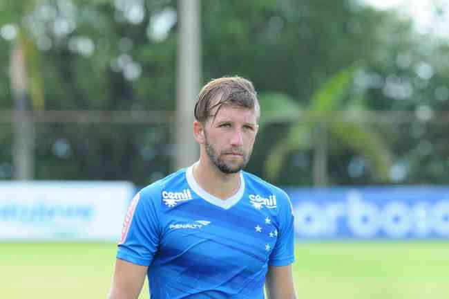 Chilean Felipe Seymour played for Cruzeiro in 2015. The midfielder currently plays for Universidad de Chile.