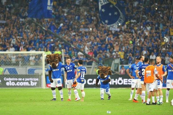 Cruzeiro venceu Corinthians por 1 a 0, nesta quarta-feira, no Mineiro, pela partida de ida da final da Copa do Brasil