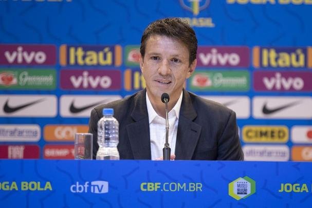 Tcnico Tite convocou a equipe nacional para jogos nos Estados Unidos, em setembro.