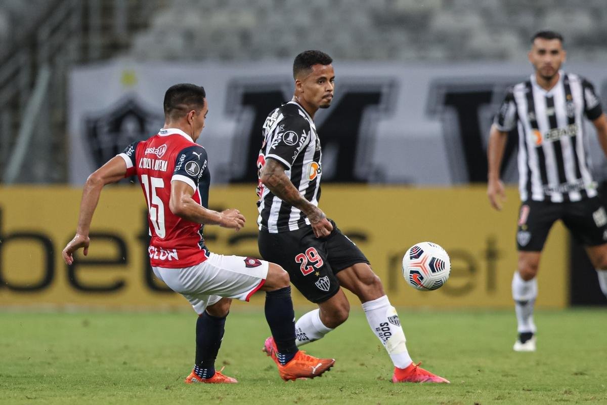 Fotos do jogo entre Atltico e Cerro Porteo-PAR, no Mineiro, em Belo Horizonte, pelo Grupo H da Copa Libertadores