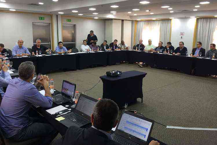 Em reunião, LNB define clubes que disputarão o Novo Basquete Brasil -  Superesportes