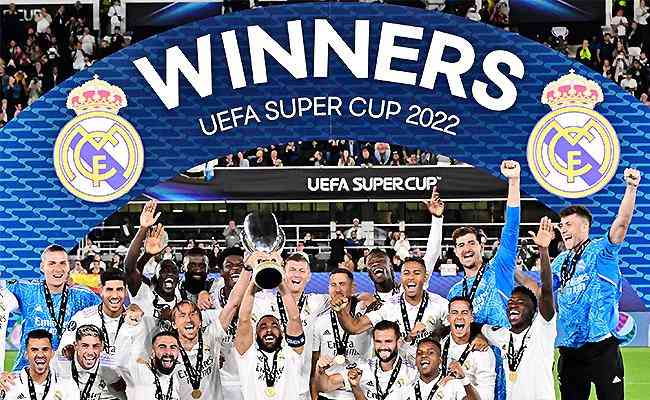 Real Madrid levanta a taa da Supercopa da Uefa pela quinta vez