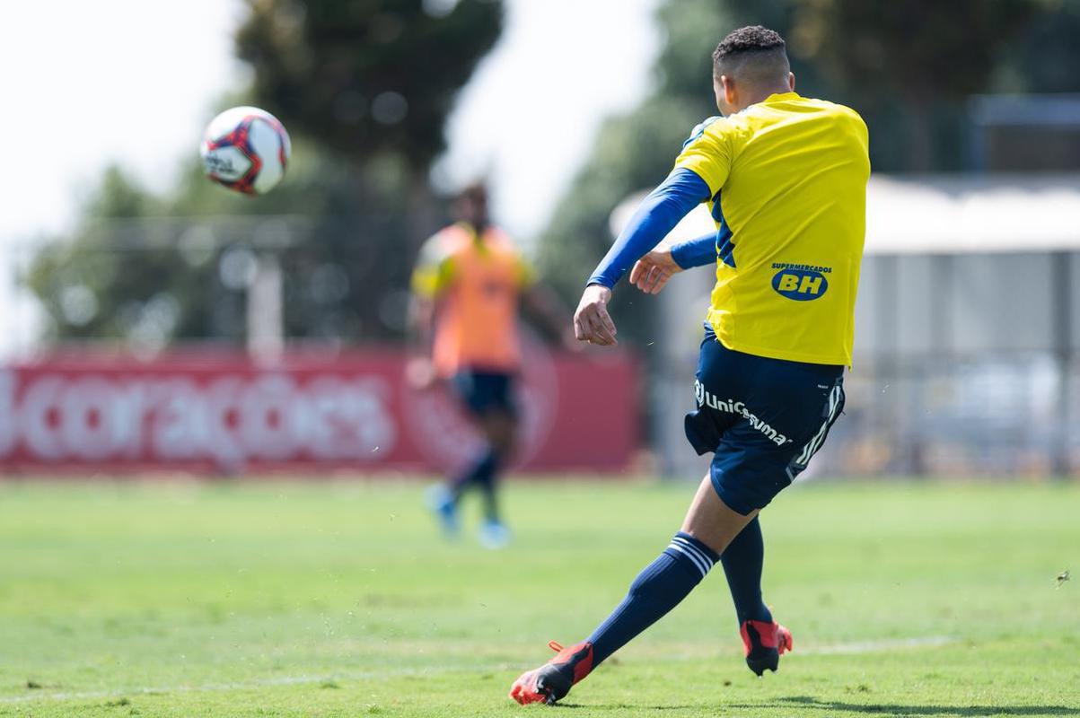 Fotos do treino do Cruzeiro desta sexta-feira na Toca II