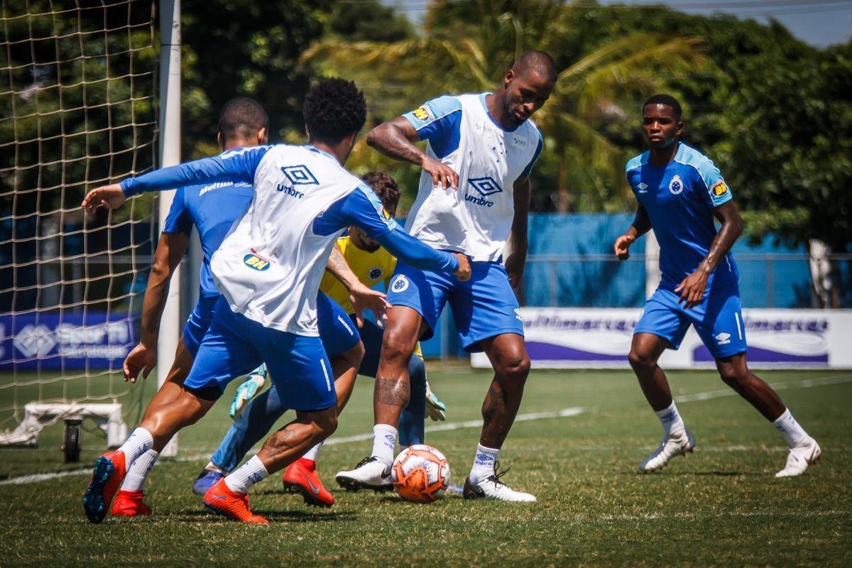 Fotos do ltimo treino do Cruzeiro antes de jogo contra Tupynambs