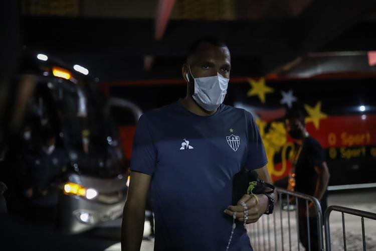 Fotos do jogo entre Sport e Atlético, pelo Campeonato Brasileiro