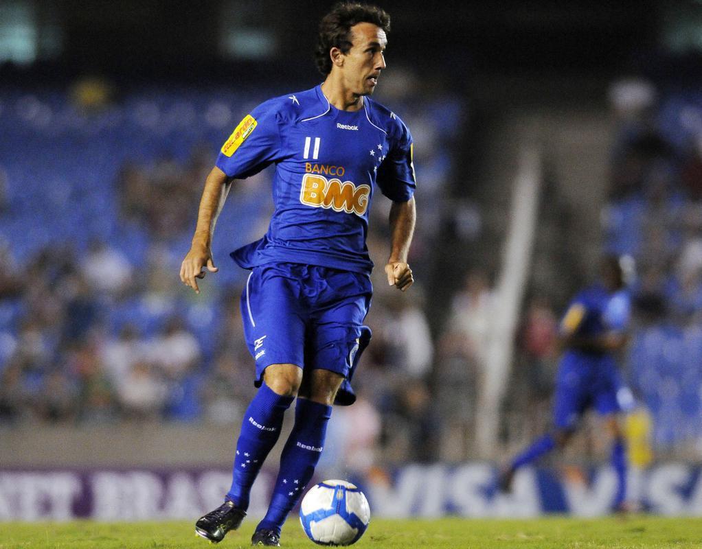 Thiago Ribeiro contabilizou 23 gols em 60 jogos pelo Cruzeiro, que não ganhou título em 2010, porém terminou o Brasileirão na segunda colocação