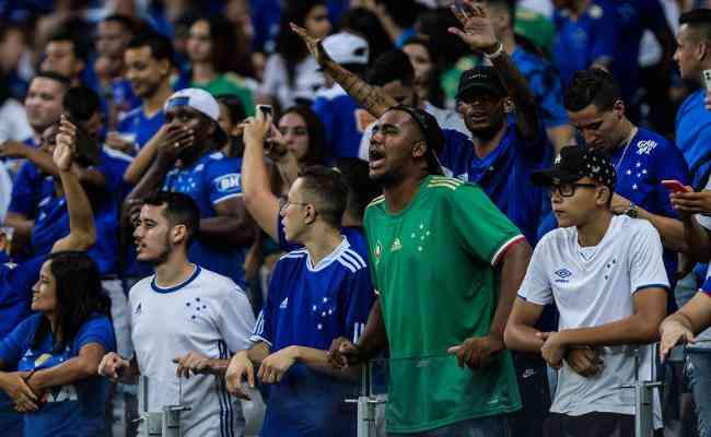 Ronaldo convocou a torcida do Cruzeiro para lotar o Mineiro contra o Athletic, pelas semifinais do Campeonato Mineiro