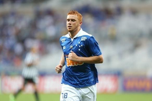 Imagens do jogo entre Cruzeiro e Santos, no Mineiro, pela 13 rodada da Srie A