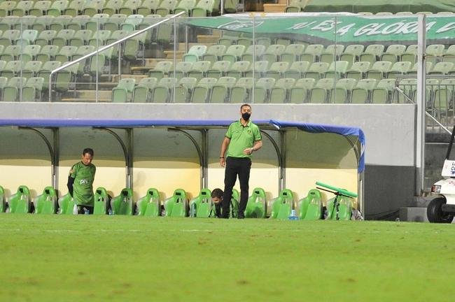 Fotos do jogo entre Amrica e Grmio, no Independncia, em Belo Horizonte, pela 32 rodada da Srie A do Brasileiro