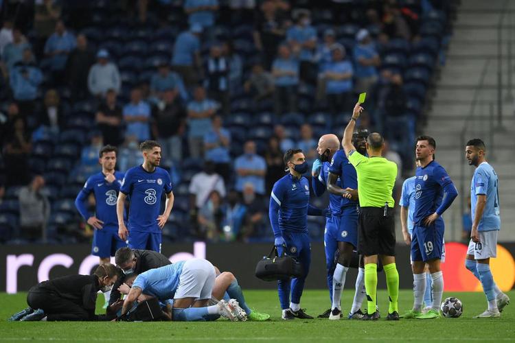 Imagens da grande decisão entre Manchester City e Chelsea no Estádio do Dragão