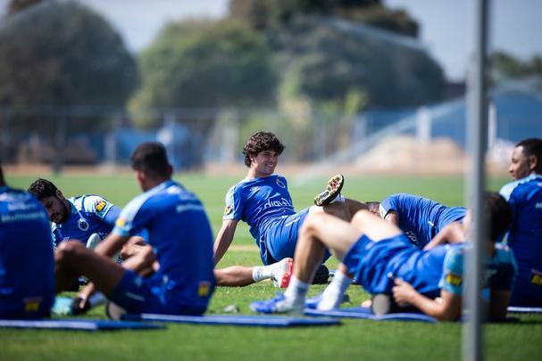 Fotos do treino do Cruzeiro desta sexta-feira, na Toca da Raposa II. Rogério Ceni monta equipe para jogo deste sábado, às 19h, no Allianz Parque, contra o Palmeiras, pelo Campeonato Brasileiro.