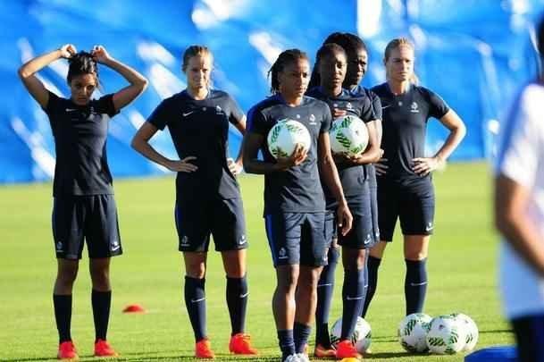 Imagens do treinamento da Seleo Francesa na Toca da Raposa II, em Belo Horizonte