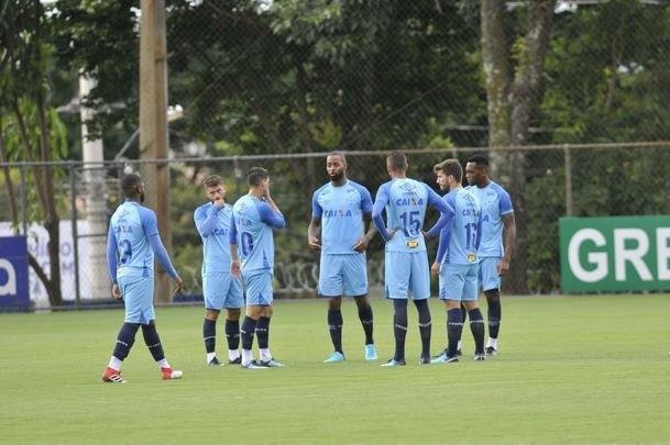 Com gols de Judivan e Rafael Sobis, Cruzeiro venceu Betinense por 2 a 0 em jogo-treino