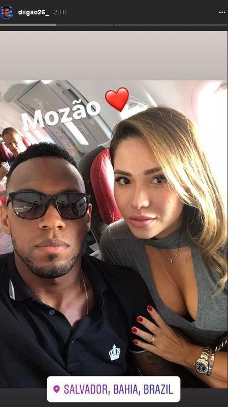 Jogadores do Cruzeiro no carnaval 2018; zagueiro Digo rumo a Salvador