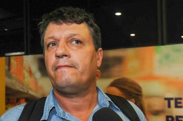 Adilson Batista, novo tcnico do Cruzeiro, chegou a BH confiante de que evitar o rebaixamento do clube no Campeonato Brasileiro