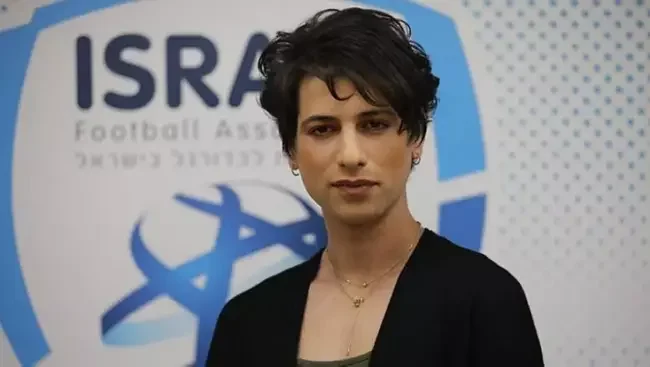 Sapir passou os �ltimos meses longe do trabalho na elite do futebol local para concluir o tratamento hormonal para mudan�a de g�nero