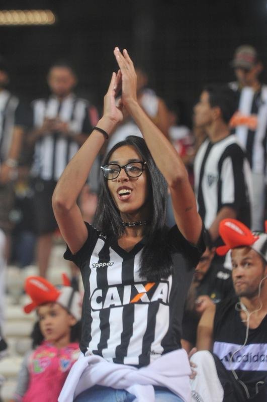 Torcidas de Atltico e San Lorenzo, no Independncia