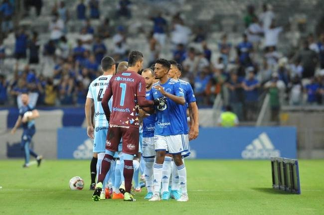 Fotos do jogo entre Cruzeiro e Londrina, no Mineiro, em Belo Horizonte, pela quarta rodada da Srie B do Brasileiro de 2022