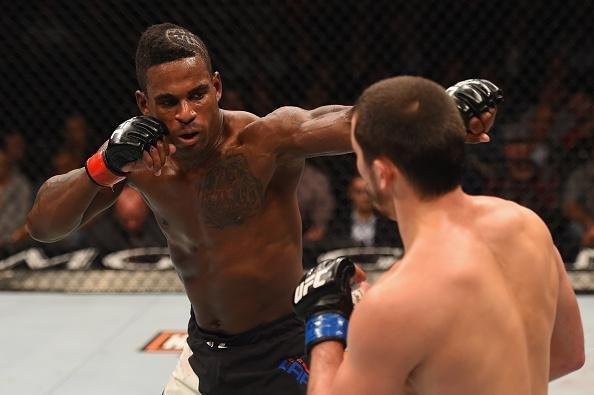 Albert Tumenov venceu Lorenz Larkin por decisão dividida
