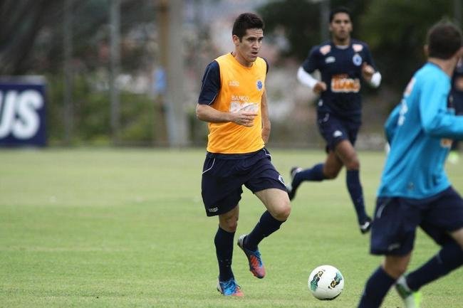 Marcelo Oliveira (volante) - emprestado  poca pelo Corinthians, fez tanto a funo de volante quanto a de lateral-esquerdo no Cruzeiro. Em 42 jogos pelo clube, no marcou nenhum gol.
