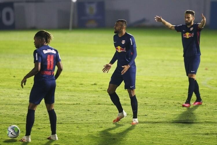 O Bragantino  mais uma equipe que possui menos de 1% de chance de ttulo. A equipe paulista tem 0,04%, segundo a UFMG. O Bragantino est na 14 colocao, com 26 pontos.