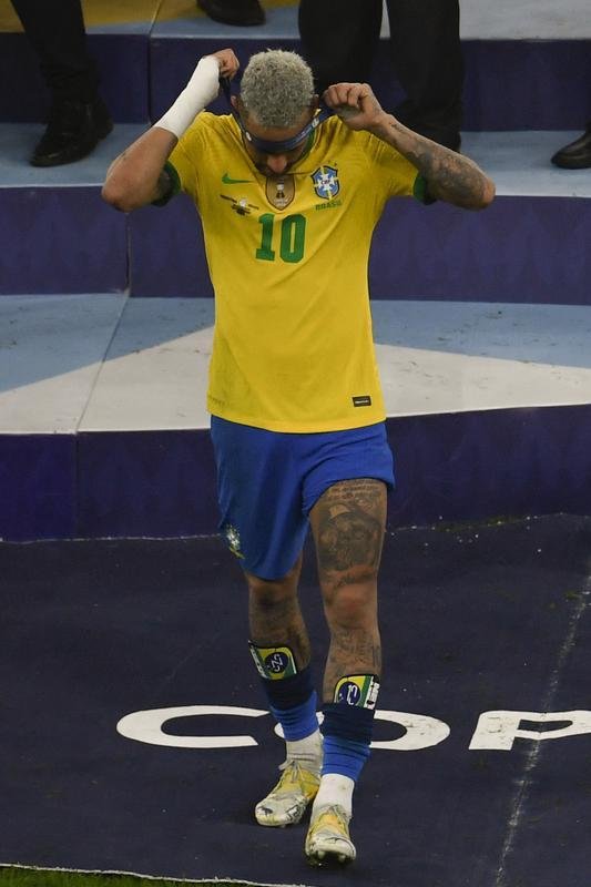 Jogadores da Seleo Brasileira lamentam derrota para Argentina na final da Copa Amrica, por 1 a 0, no Maracan 