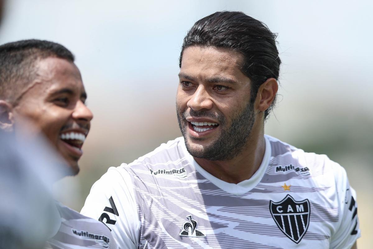 Primeiro treino comandado por Cuca desde a volta ao Atltico