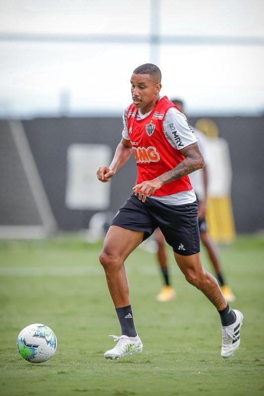 Veja fotos do treino do Atltico