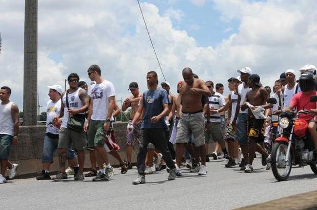 Torcida do Atltico chega ao Mineiro 