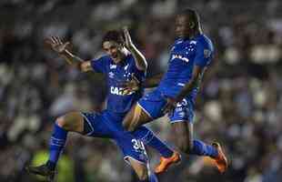 Cruzeiro goleou Vasco por 4 a 0 e causou a ira da torcida cruz-maltina em So Janurio