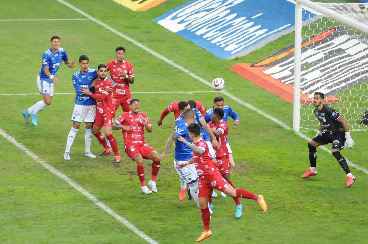 Fotos do jogo entre Cruzeiro e Vila Nova, no Mineiro, pela 15 rodada da Srie B