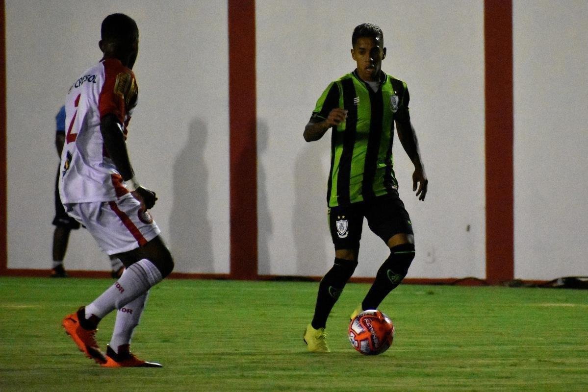 Amrica virou diante do Tombense no fim e conquistou primeira vitria como visitante no Mineiro