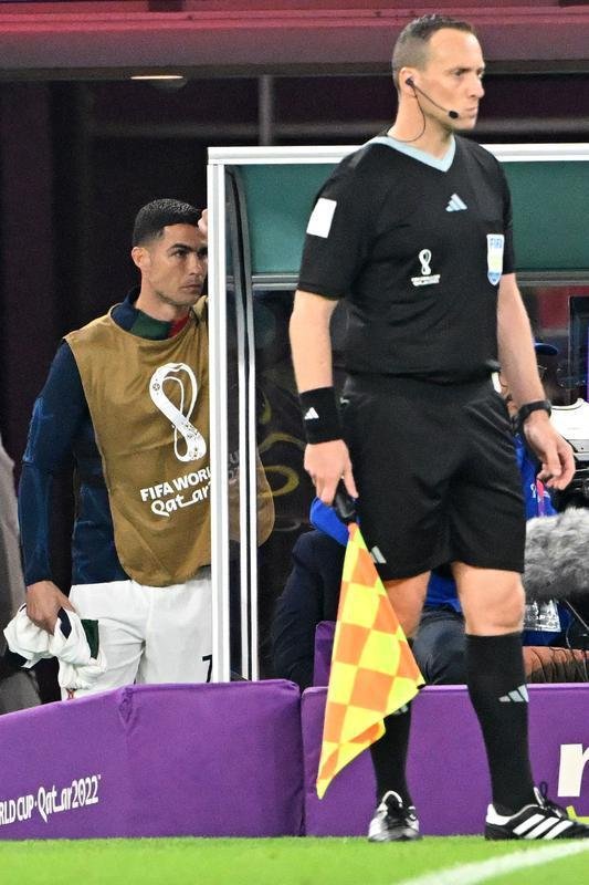 As reaes de Cristiano Ronaldo no banco e durante o jogo contra Marrocos pelas quartas de final da Copa do Mundo