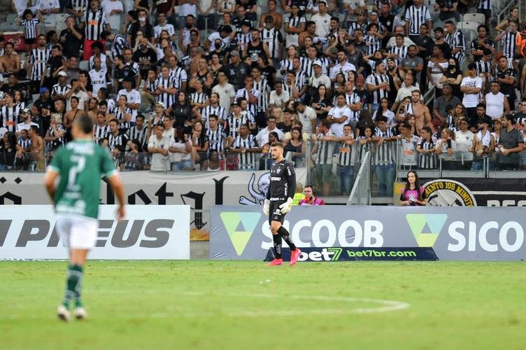 Fotos do gol de Ademir, o terceiro do Atl�tico sobre a Caldense, no Mineir�o, na partida de volta da semifinal do Mineiro
