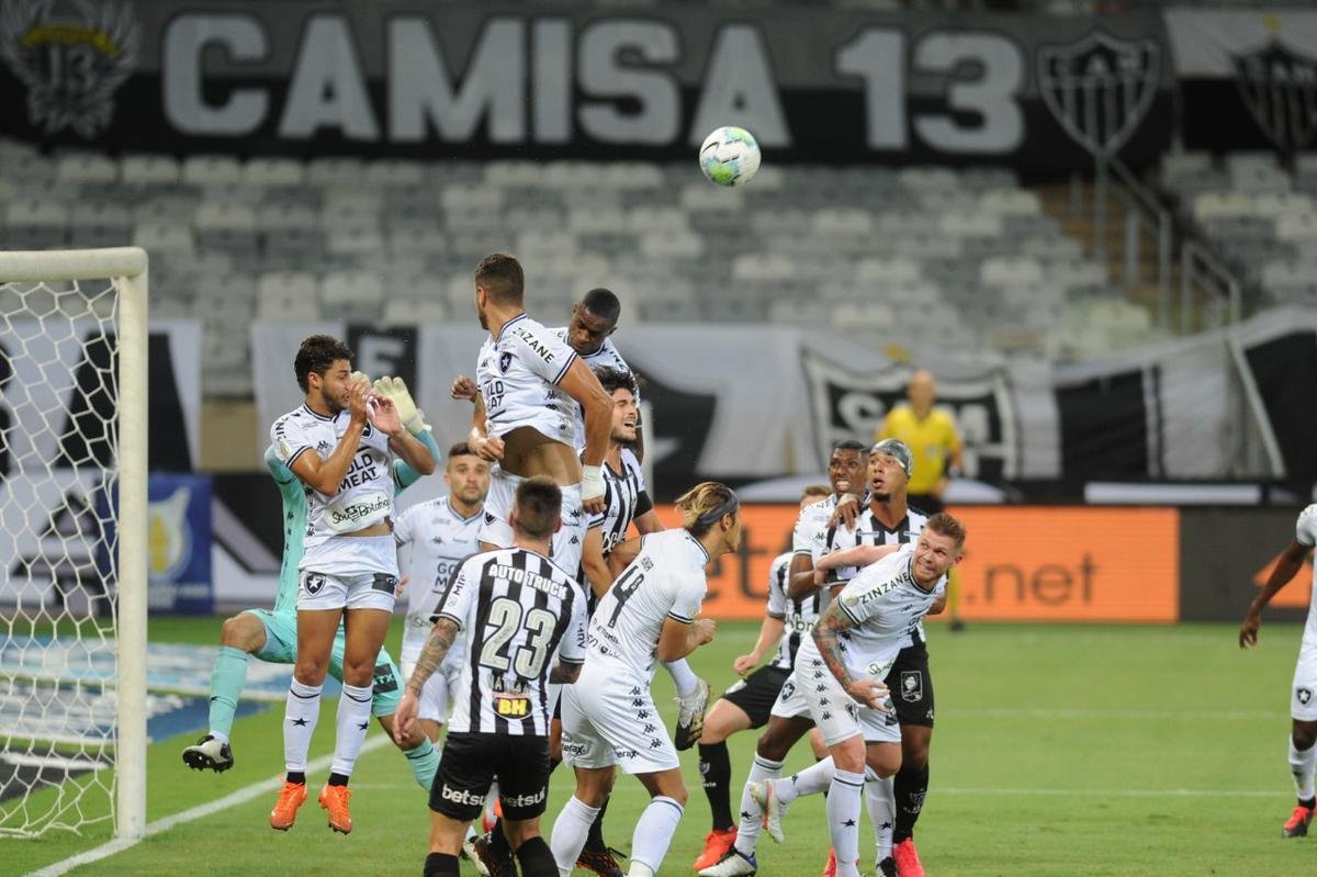 Atltico x Botafogo: veja fotos do jogo no Mineiro