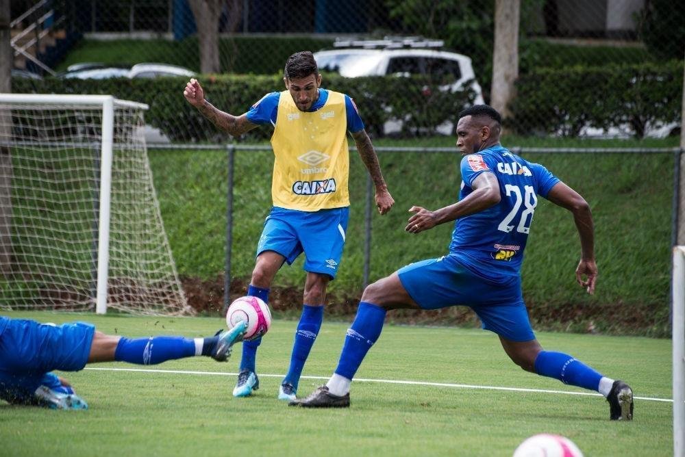 A manh de domingo foi de trabalho intenso na Toca da Raposa II