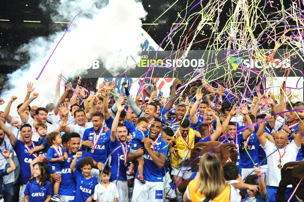 Festa do Cruzeiro com a conquista do Campeonato Mineiro sobre o Atltico