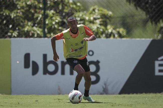 Atl�tico segue prepara��o para o cl�ssico; veja fotos