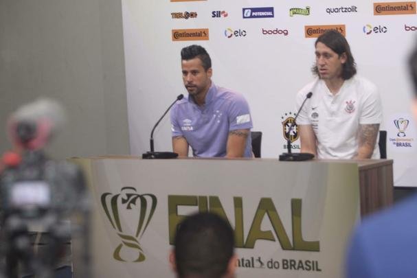 Fábio e Cássio concederam entrevista coletiva no Mineirão
