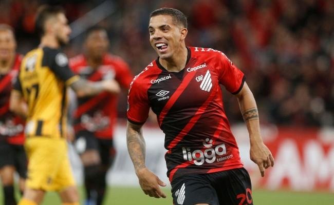 Na estreia de Carille, Athletico-PR bate The Strongest na Libertadores -  Superesportes