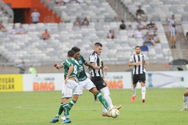 No dia da apresentao de Diego Tardelli, Atltico perde para Caldense no Mineiro