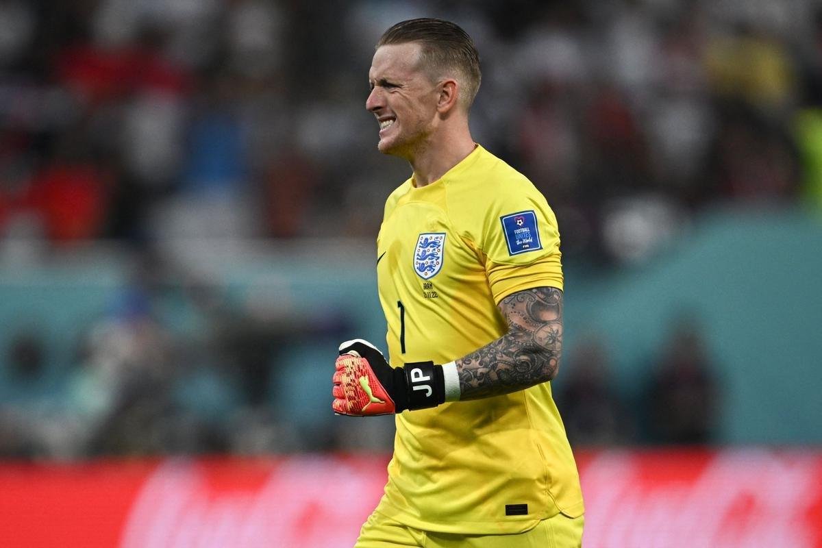 Inglaterra e Ir, no primeiro jogo do Grupo B da Copa do Mundo.